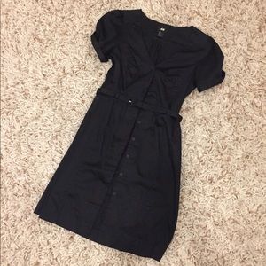 H&M button down dress with thin belt